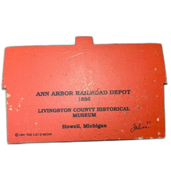 Cat's Meow Village Collectible Ann Arbor Railroad Depot 1886 - Picture 2 of 2